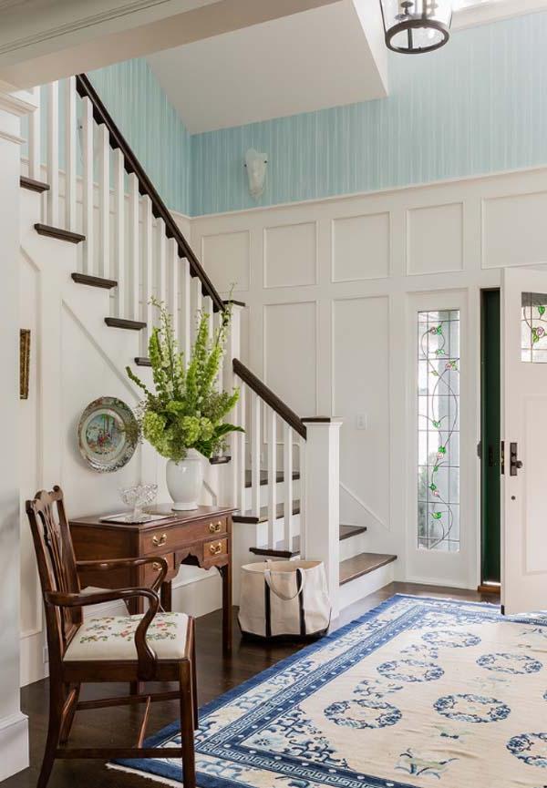 Colorful Seaside Residence by Elizabeth Swartz Interiors